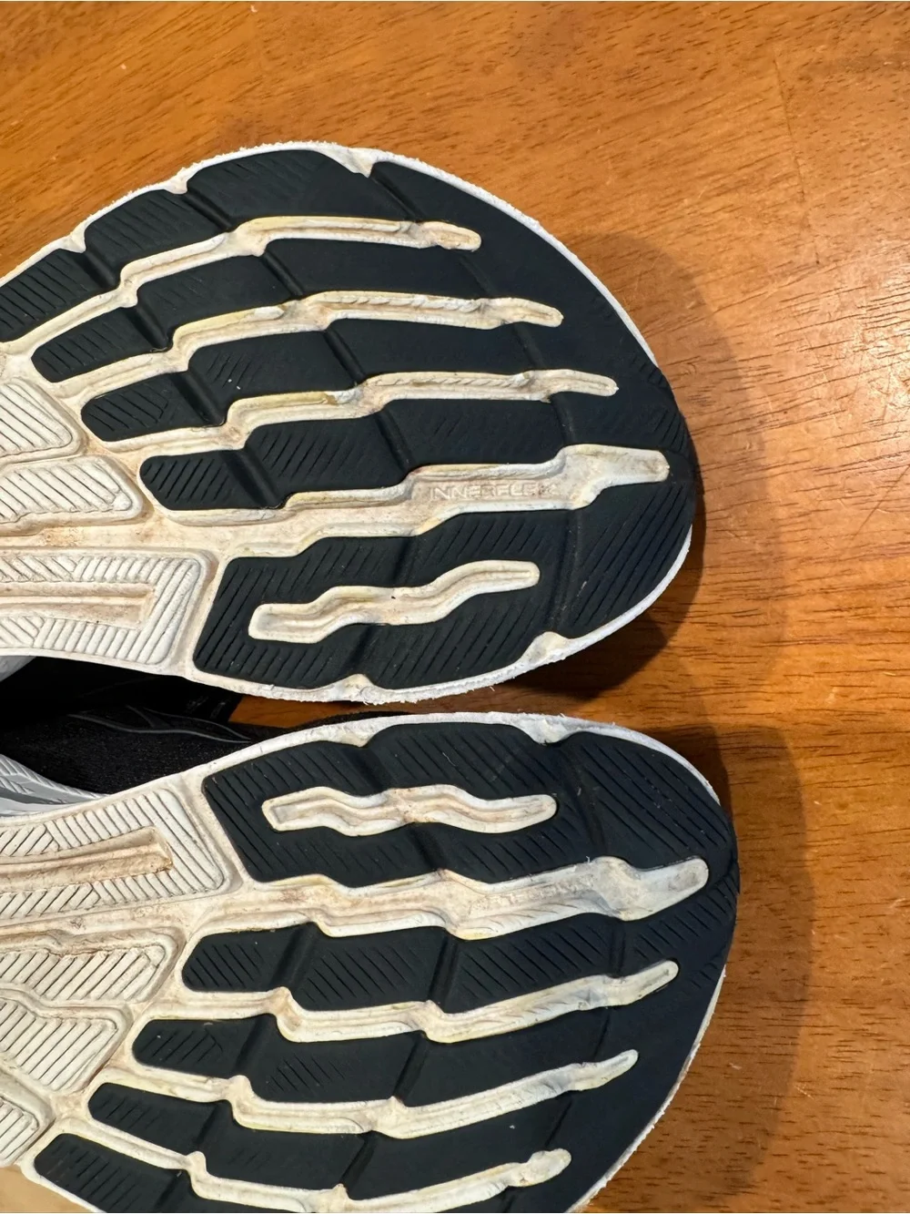 Altra Women's Black Experience Flow 2 Shoes - WELL LOVED - read description